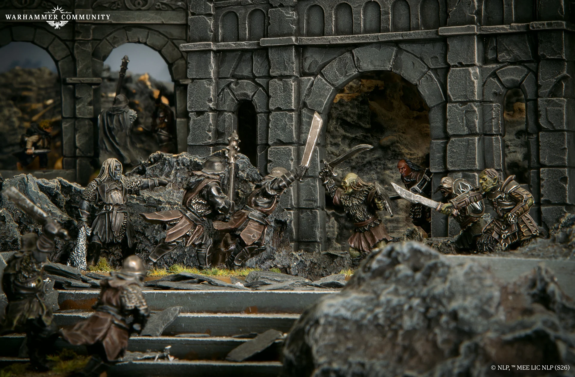 Utiliza el odio entre los orcos y los uruk-hai como arma en la lista de ejército de Cirith Ungo